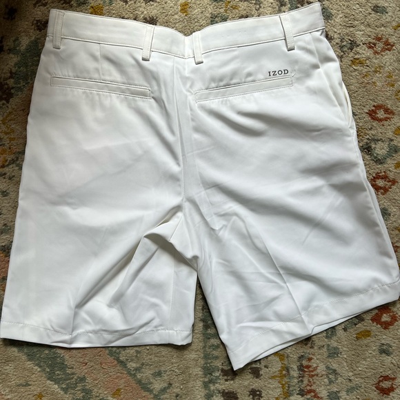 IZOD golf shorts - Picture 2 of 3